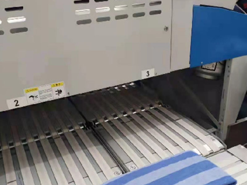 谢通门巾类折叠机-01