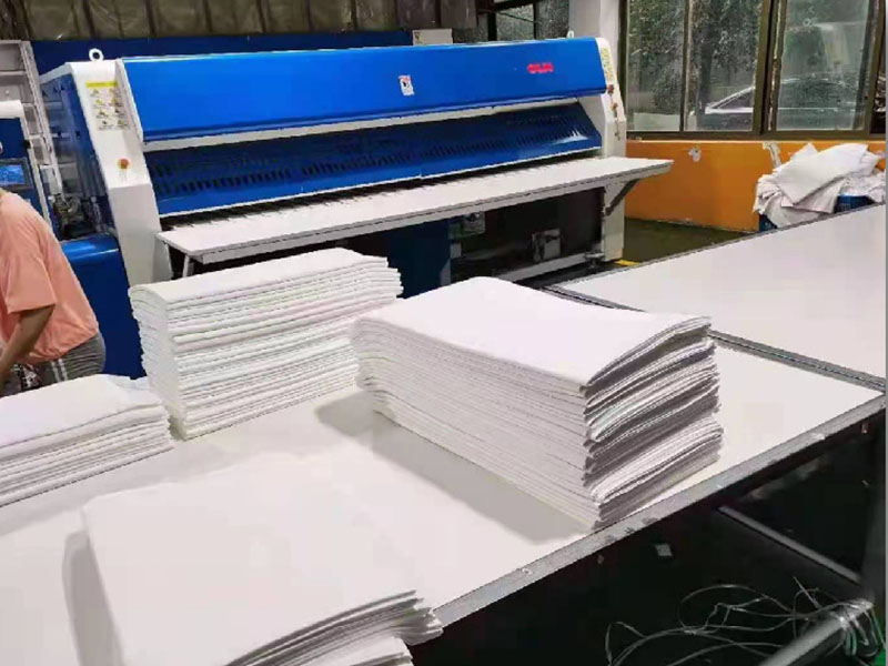 谢通门高速熨烫机-01